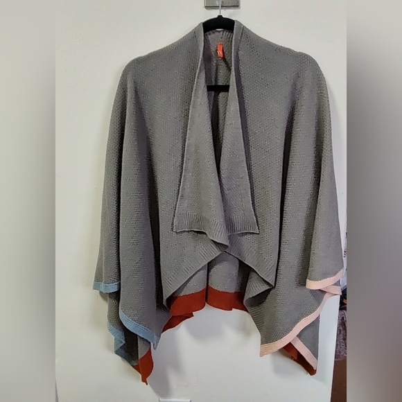 Verloop Shawl Wrap Shrug Knit Scarf Cover Up Grey Pink Blue Poncho Cardigan - Picture 2 of 15